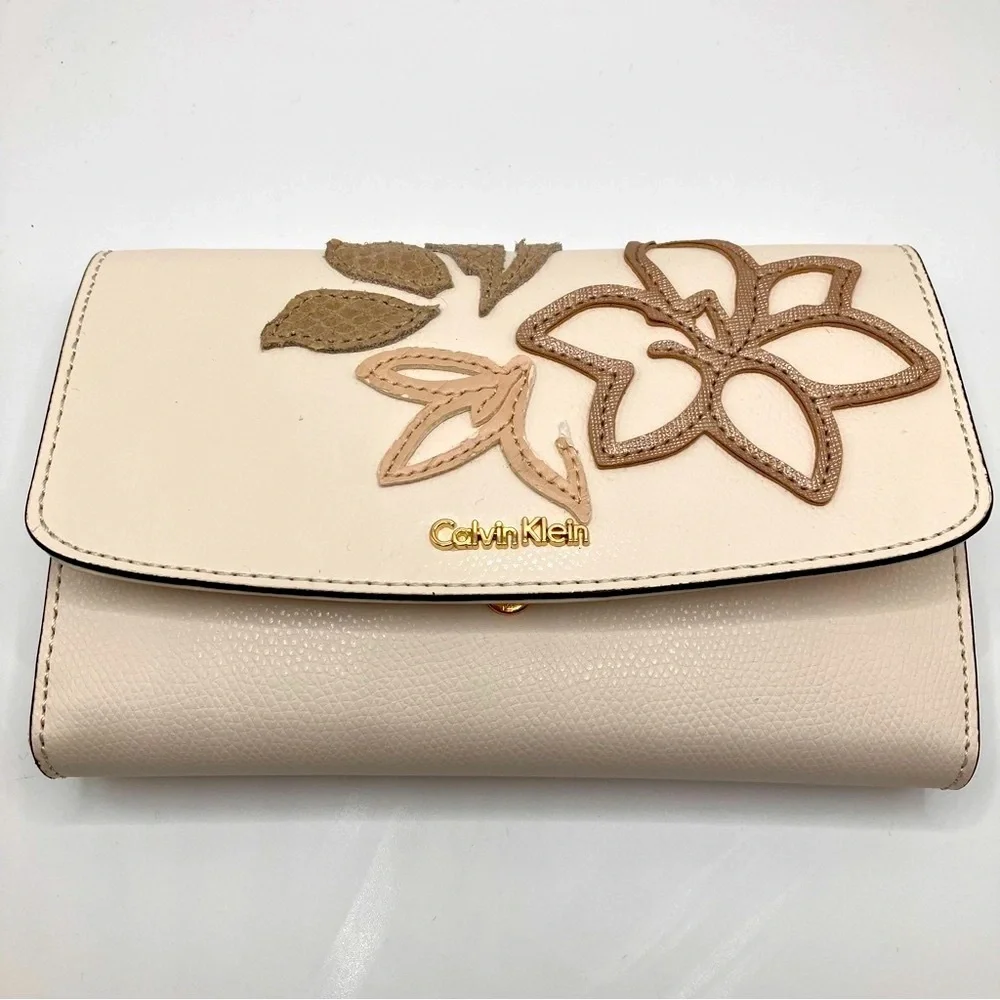 Calvin Klein Logan Exotic Saffiano Leather Crossbody Cream Floral Women's Bag